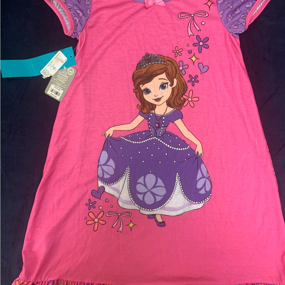 Disney! girls night/gown. Disney Princesses and Sofia the First w/ tags.